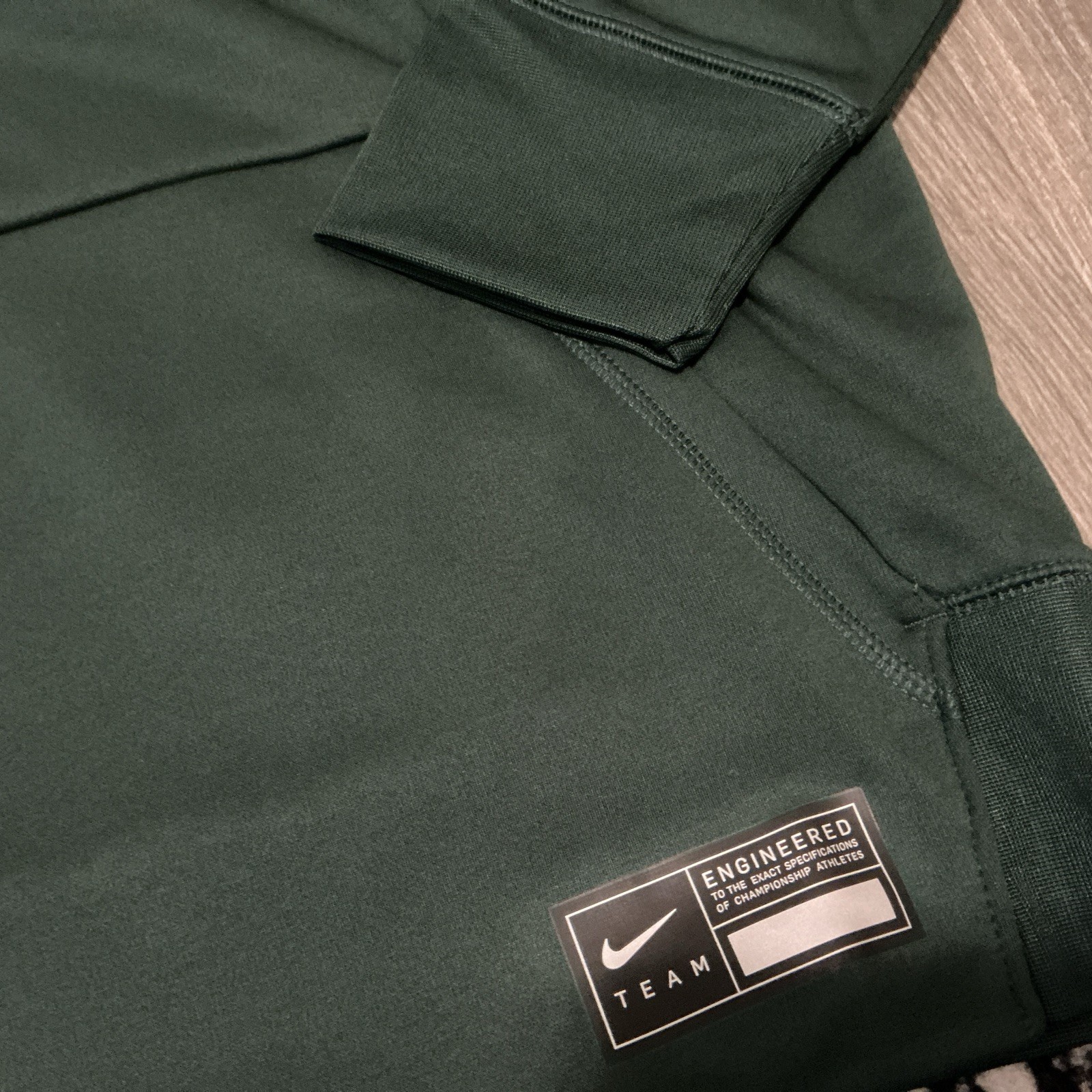 Nike Australia World Baseball Classic WBC Hoodie Men’s Size: Large Therma-Fit