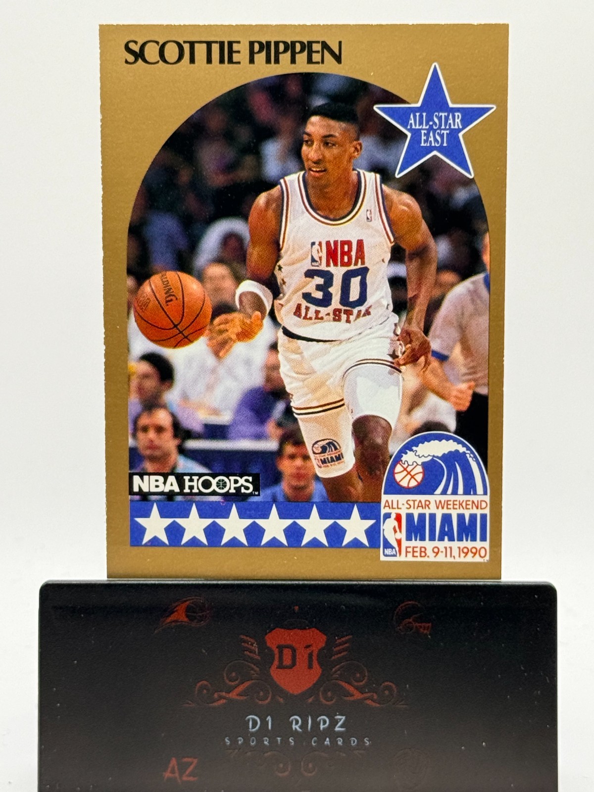 1990-91 NBA Properties Scottie Pippen [Base] Base Set #9