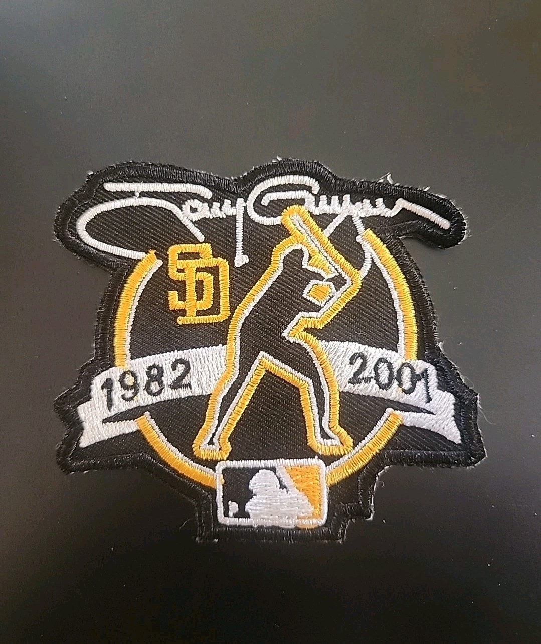 Tony Gwynn Retirement 2001 San Diego Padres Embroidered 3 in Iron Sew On Patch