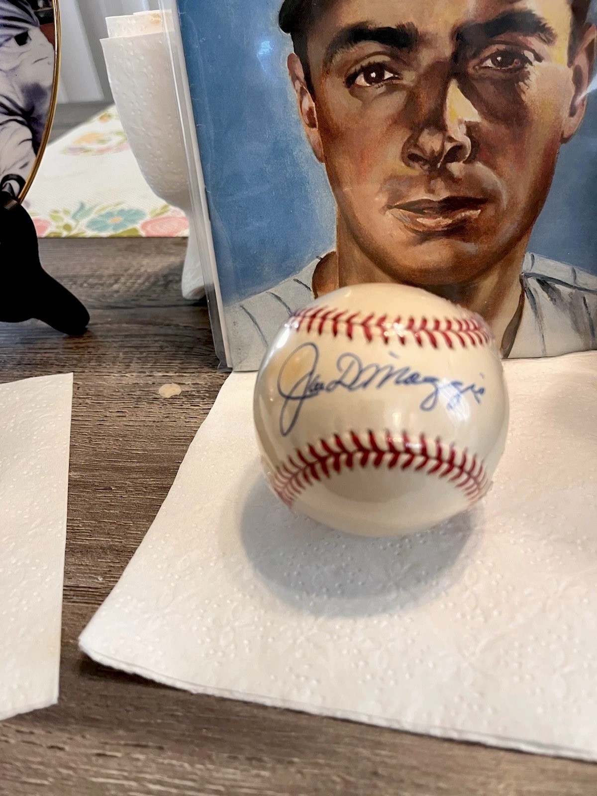BASEBALL SIGNED BY THE GREAT JOE DIMAGGIO W/COA-PLUS 1992 #1 JOE DIMAGGIO COMIC!