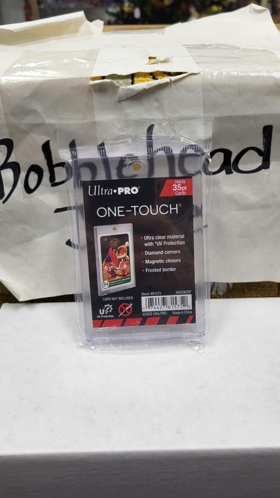 BRAND NEW SEALED 35 PT POINT ONE TOUCH MAGNETIC CARD CASE HOLDER ULTRA PRO 81575