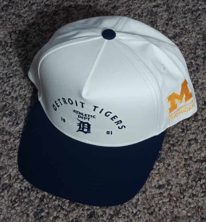 2025 Detroit Tigers Snapback Hat SGA – University of Michigan – Unused