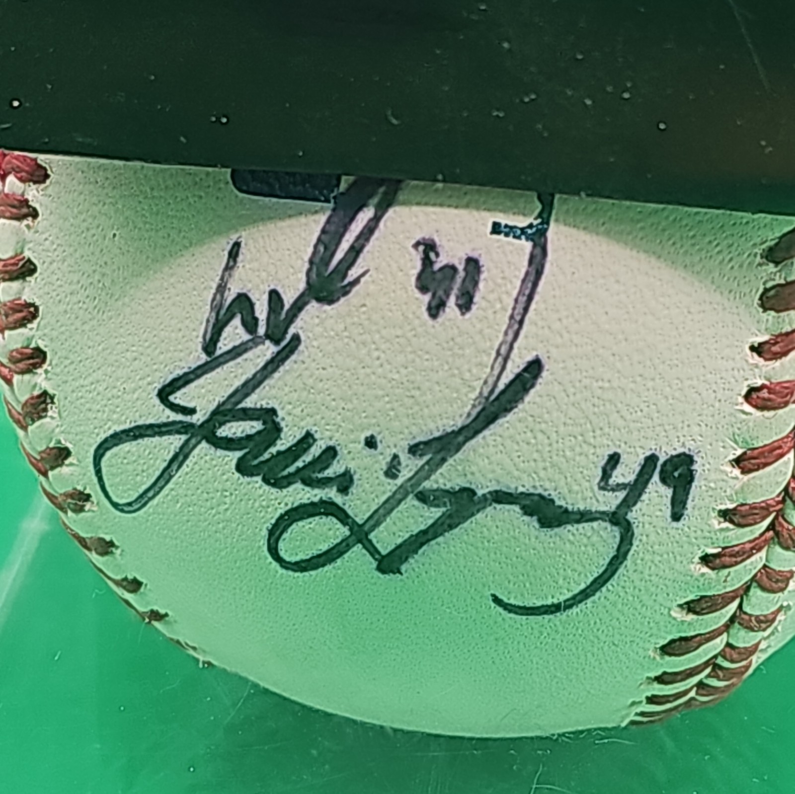 Autographed Baseball – Unknown Signature /s– Rawlings Game Ball – No COA