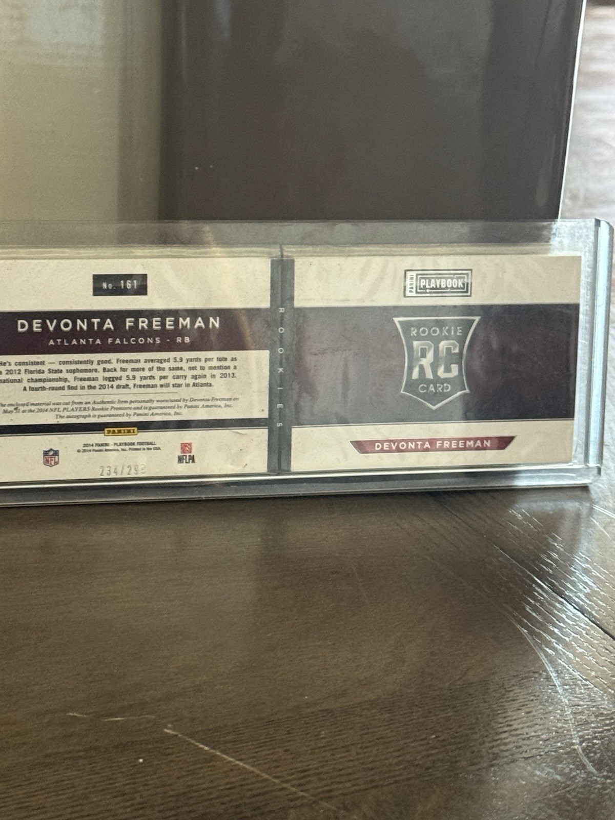 2014 Panini Playbook Devonta Freeman RC Auto Jersey Booklet #161 /299