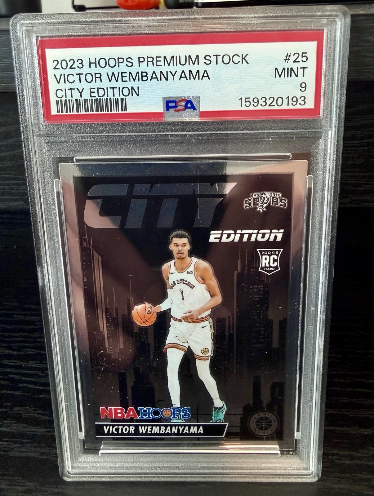 2023-24 Panini Nba Hoops Premium Stock – City Edition Victor Wembanyama #25 (RC)