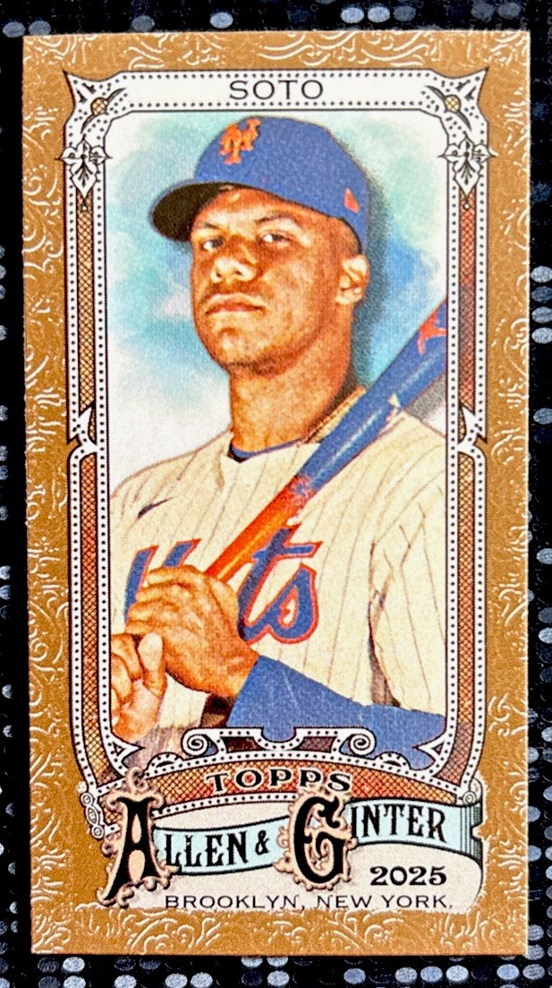2025 Topps Allen & Ginter Juan Soto #95 New York Mets – Gold Border – Mets