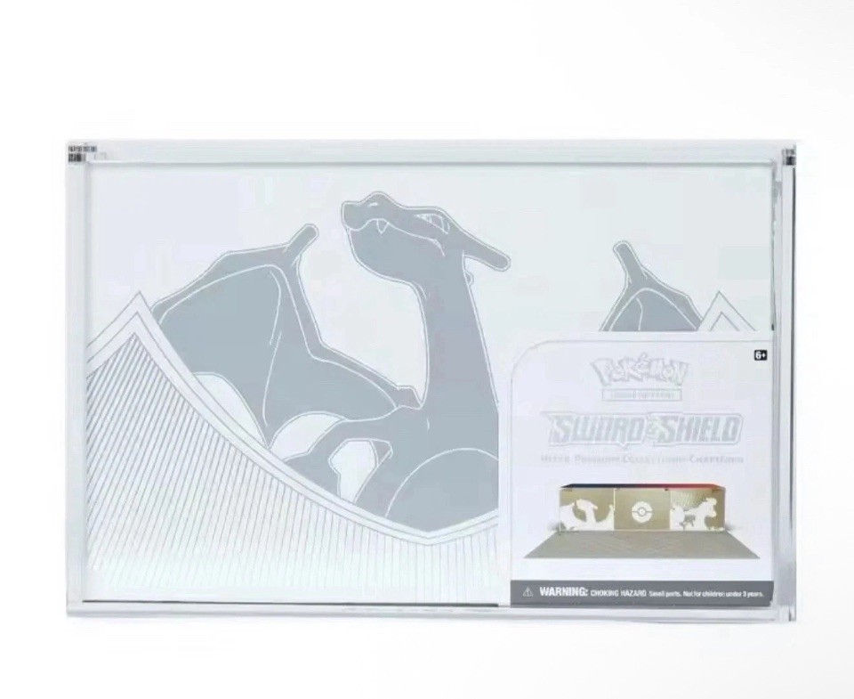 Pokemon Sword & Shield Ultra-Premium Collection: Charizard Magnetic Acrylic Case