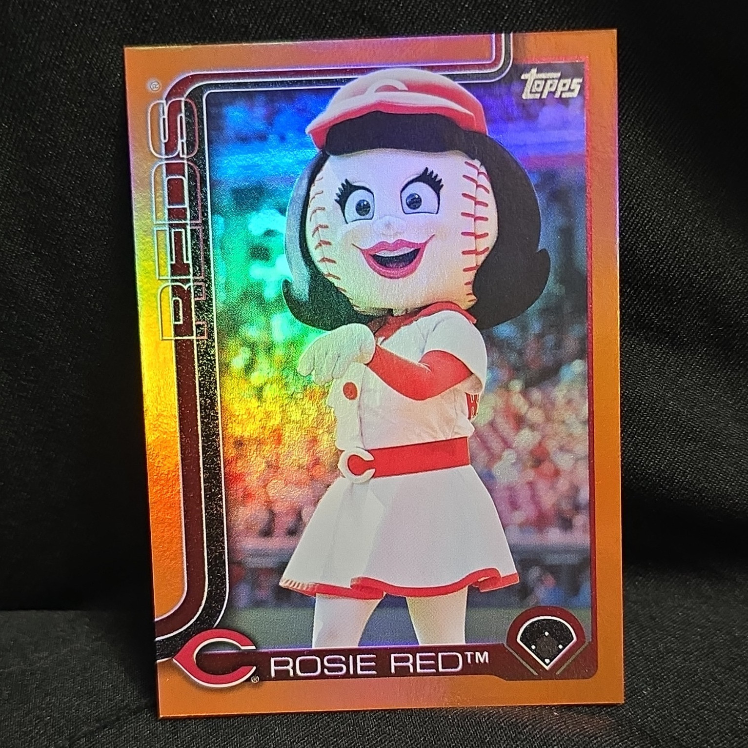 Topps 2025 Series 1 Mascots Rosie Red Cincinnati Reds Orange /25 #M-23