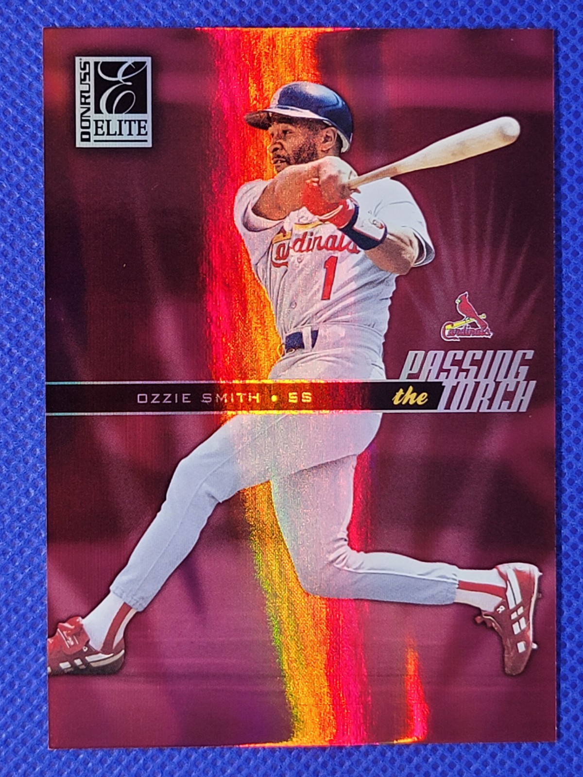 2004 Donruss Elite Passing the Torch Red /1000 Ozzie Smith #PT-23 -10+ Ship FREE