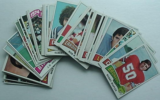1975 TOPPS FOOTBALL CARD SINGLES (265-528) 55¢ EACH / ***$3.00 MINIMUM***