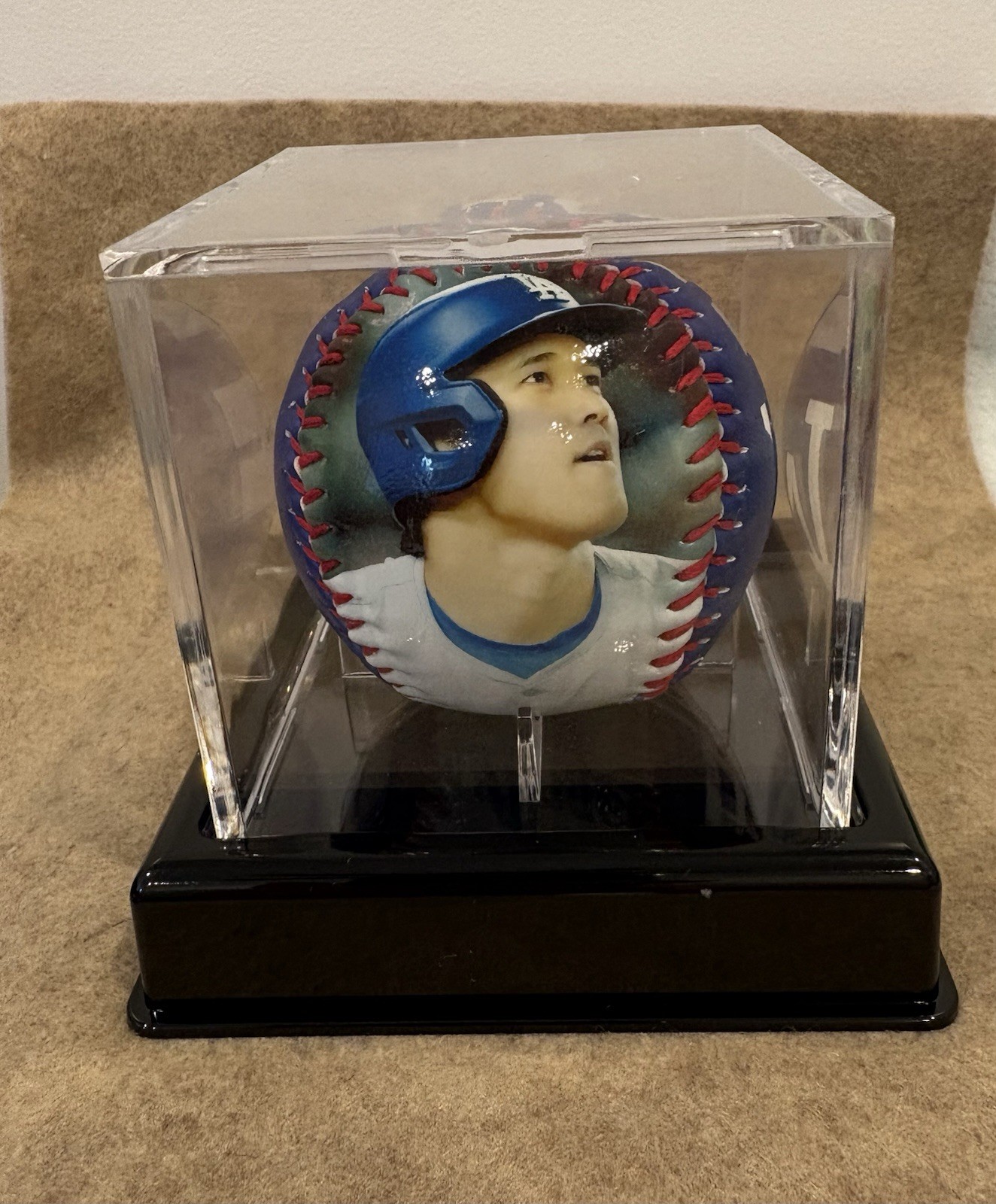 Shohie Ohtani #/2500 Dodgers Photo Baseball w/ Cube, Base & COA
