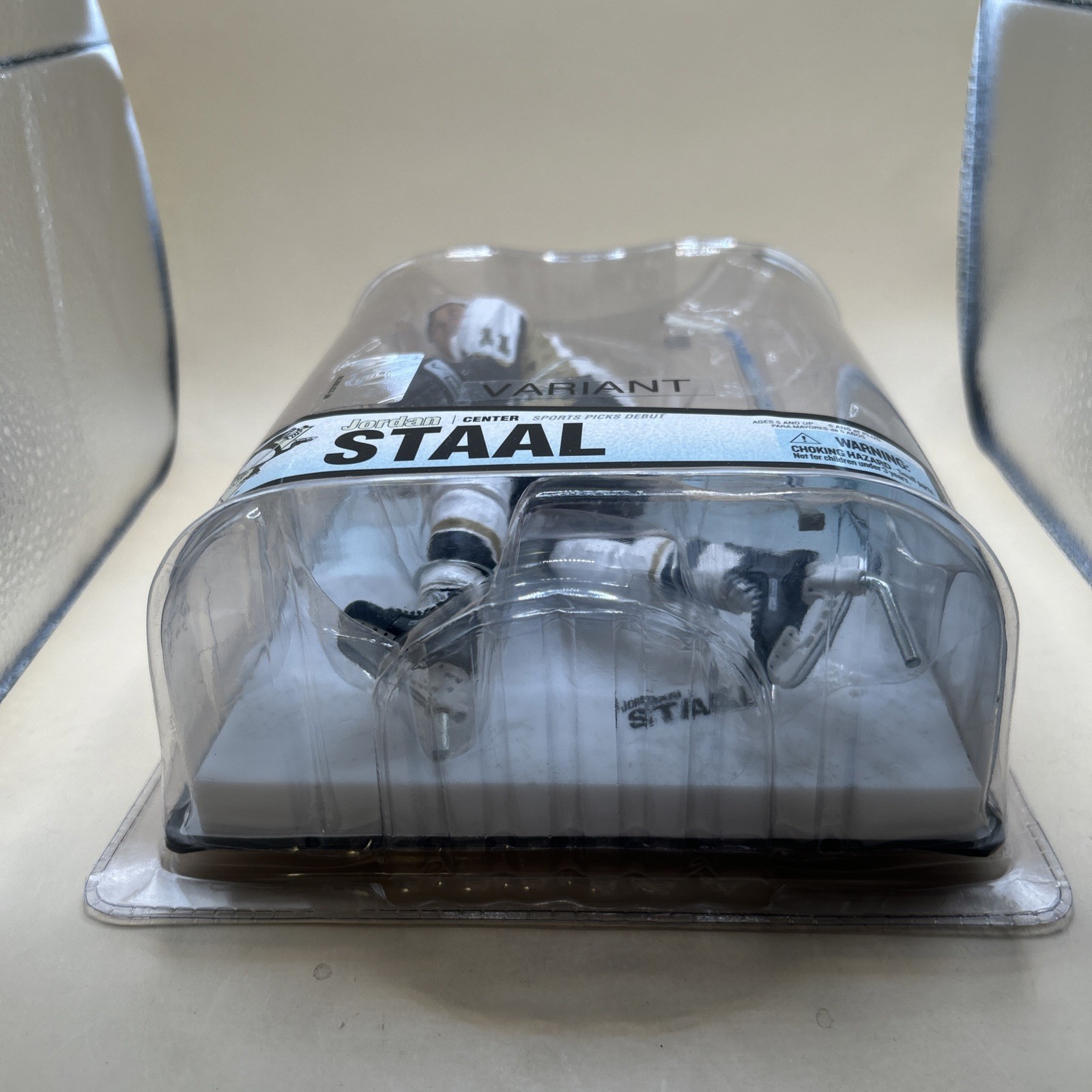 McFARLANE JORDAN STAAL PITTSBURGH PENGUINS SERIES 18 FIGURE HOCKEY NHL