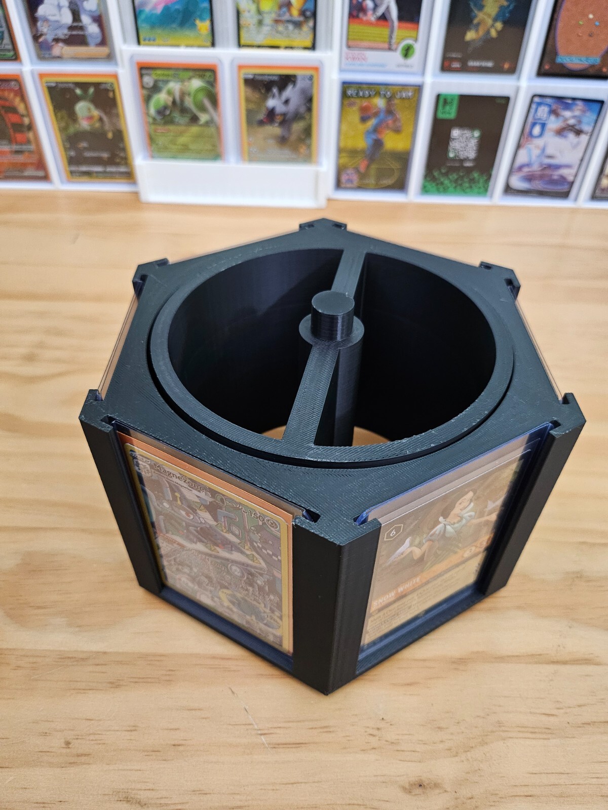 1x Spinning Stackable Trading Card Display Stand for 6 Toploaders Pokémon Sports