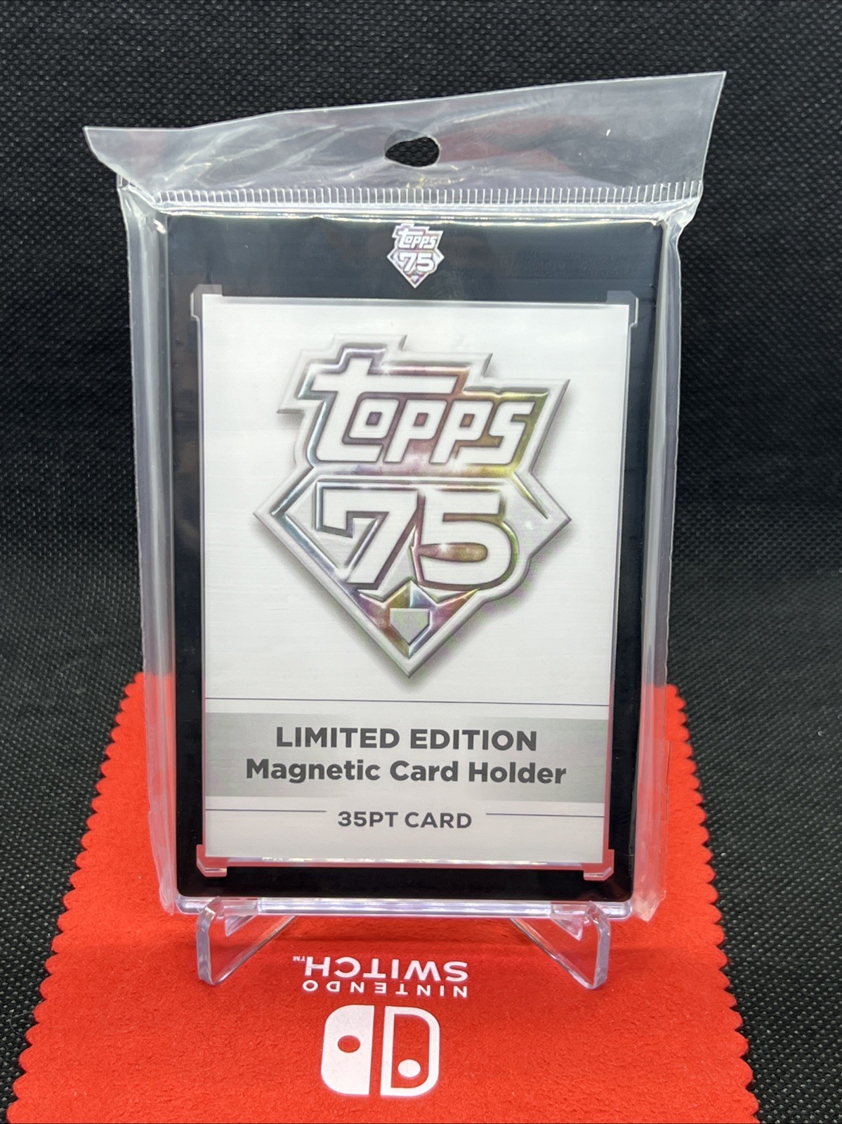 Topps 75th Anniversary Magnetic Card Holder 35pt Point One Touch Limited Edition