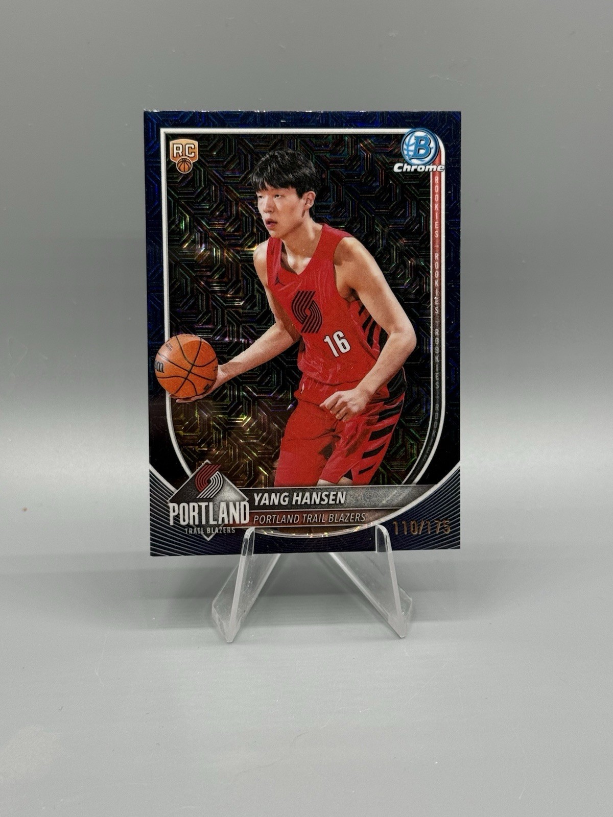 Yang Hansen 2025-26 Bowman Chrome NBA RC Navy Mojo /175 Refractor Trail Blazers