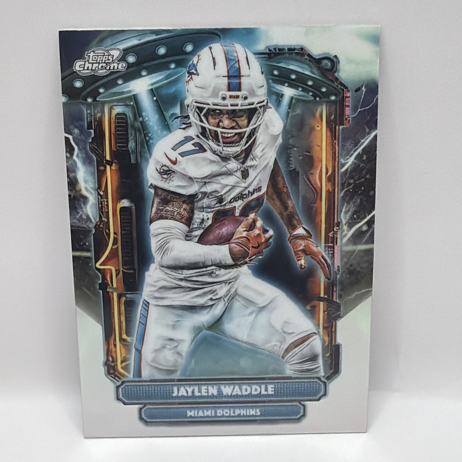 Jaylen Waddle Extraterrestrial Talent Refractor 2025 Cosmic Chrome Dolphins ET