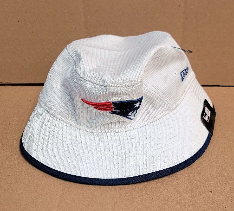 Men’s New England Patriots New Era White NFL Training Camp Stretch Bucket Hat