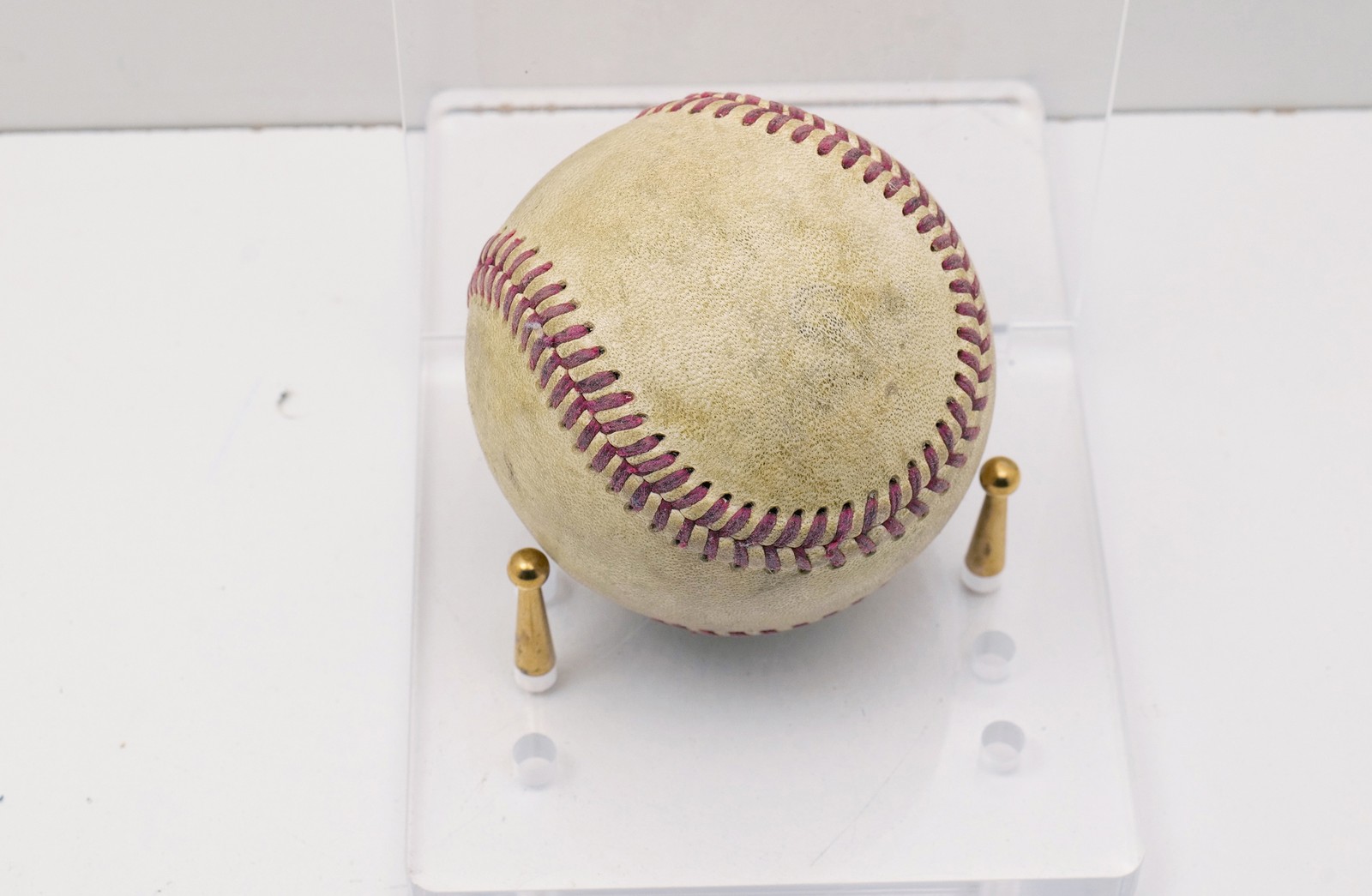 Game Used Signed Baseball w/ Inscription #27 “To Steve” Unknown Player No Stand