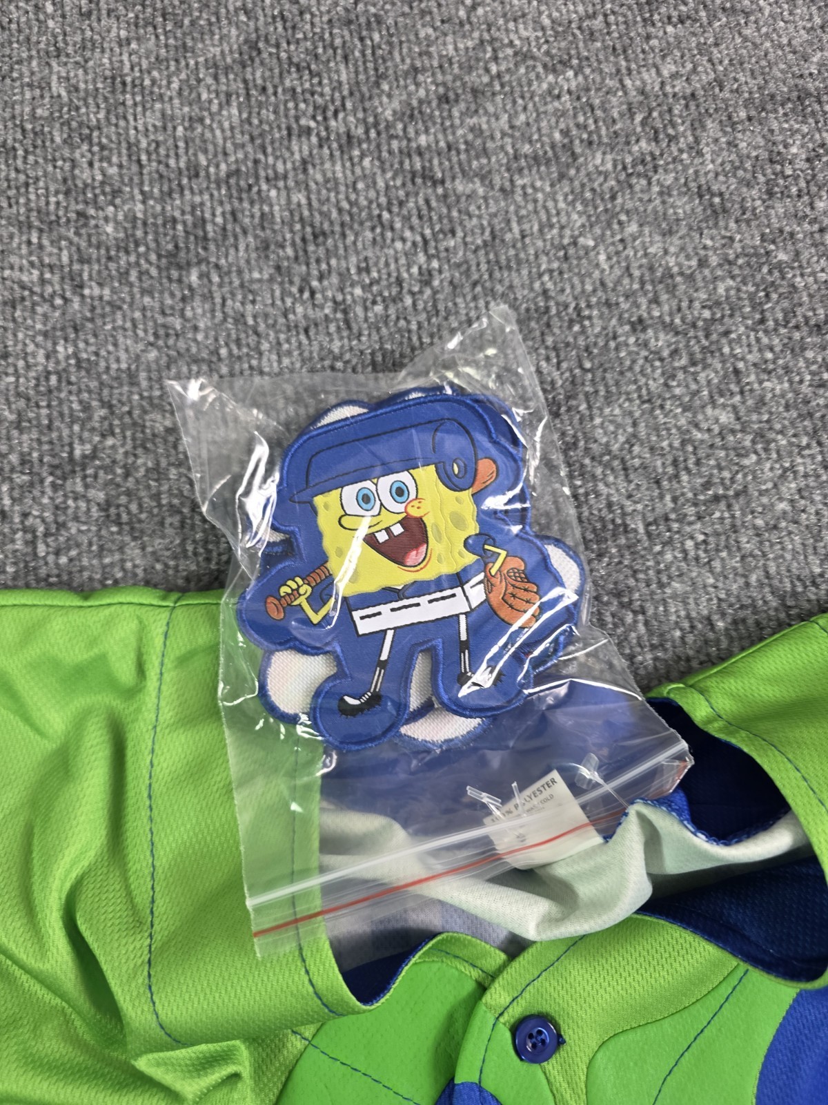 Kansas City Royals SpongeBob SquarePants Jersey Size XL with Patches Nickelodeon