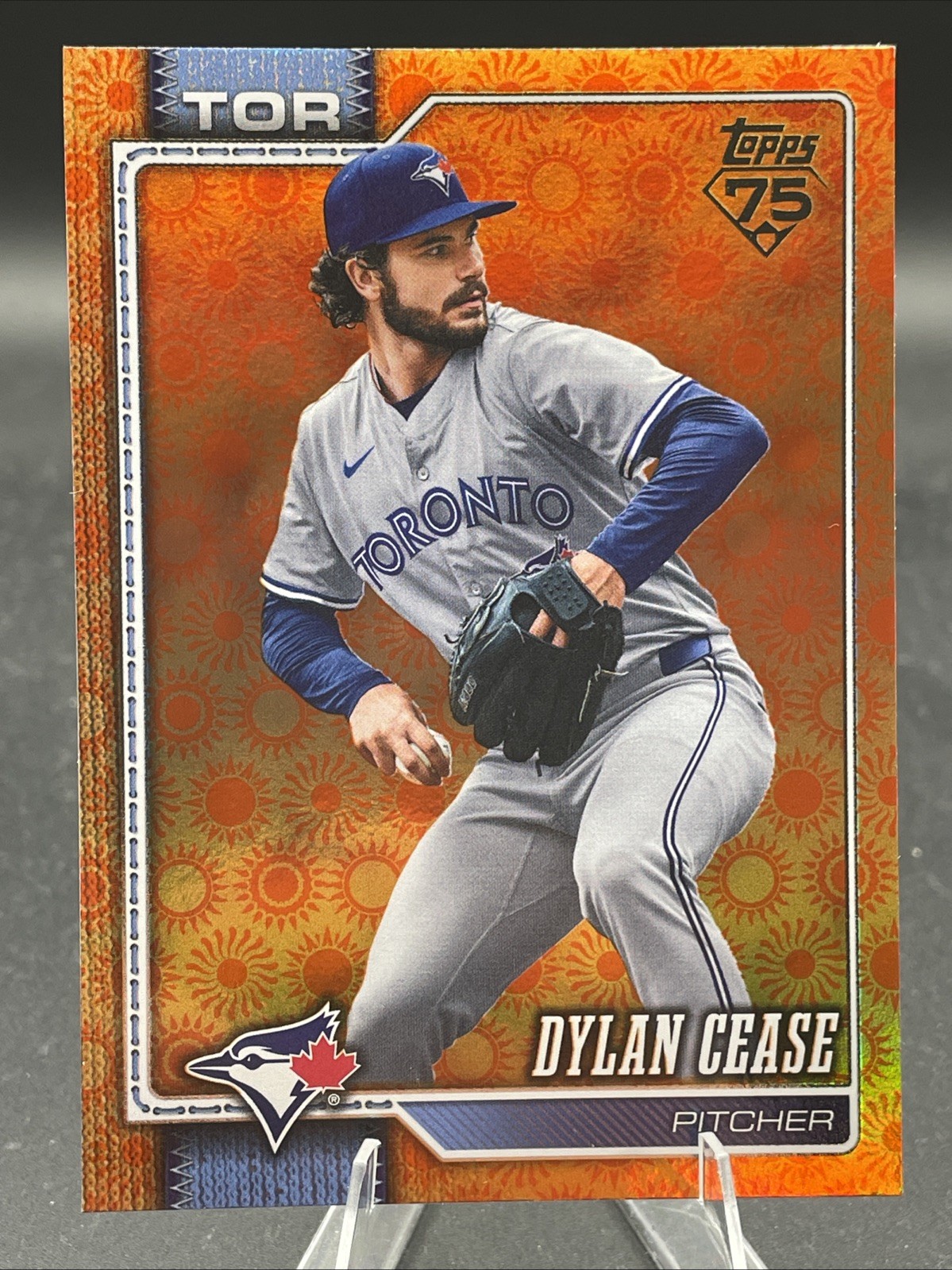2026 Topps Series 2 #547 Dylan Cease, Holiday – Blue Jays