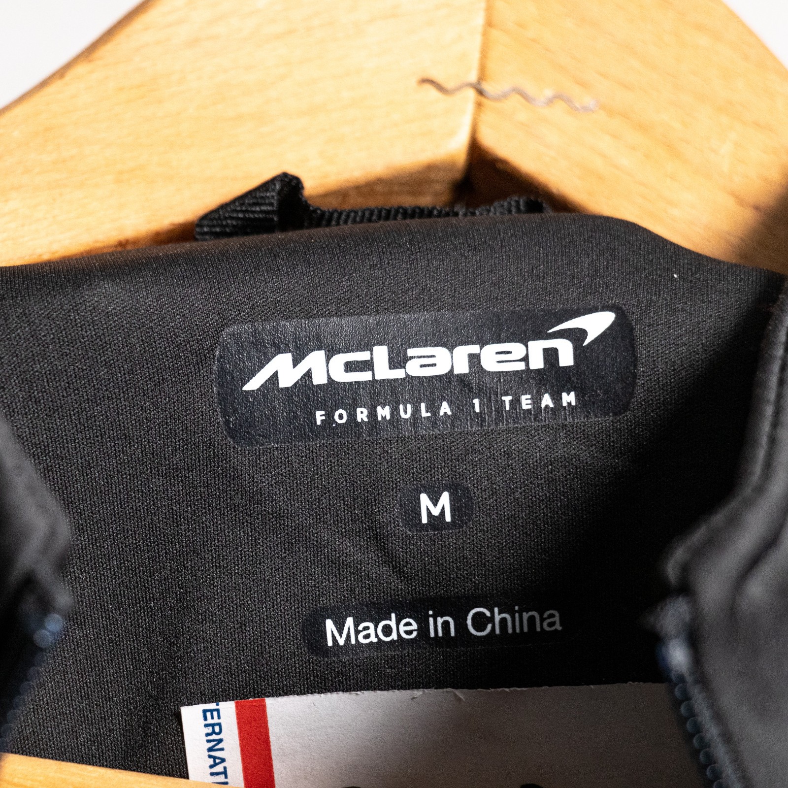 McLaren Formula One Team Zip Up Official Sweatshirt F1 Racing Medium Soft Shell