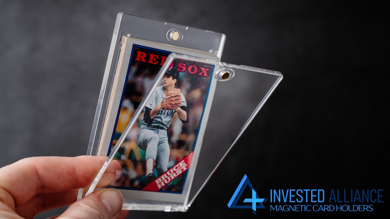 Magnetic Trading Card Holders 25 Pack 35PT UV Protection Clear Display Case