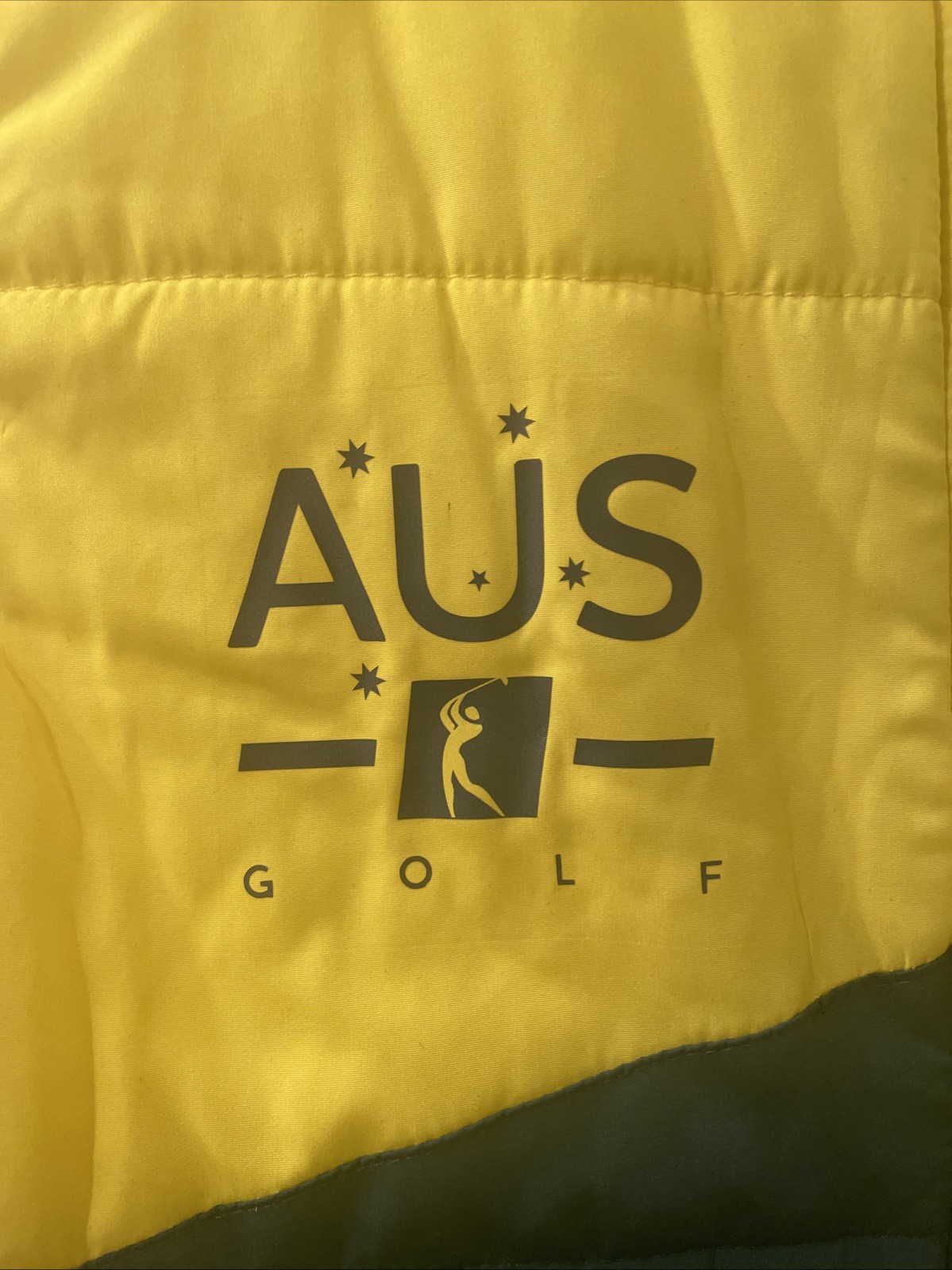 NEW Team Australia Olympic Team AOC Golf Supporter puffer Vest Mens Medium NWT