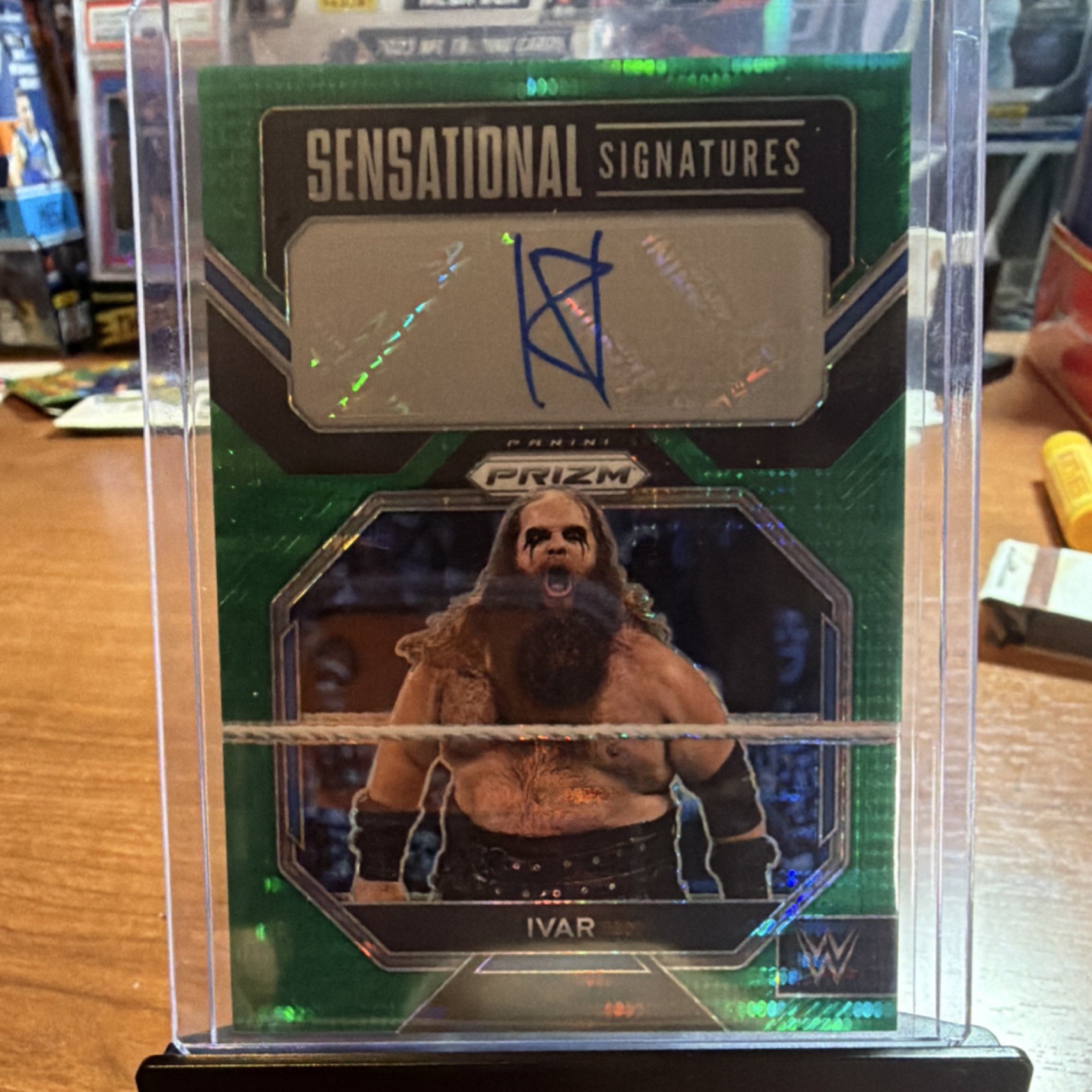 Panini 2023 Prizm WWE Sensational Signatures Green Prizm #SN-IVR Ivar /10