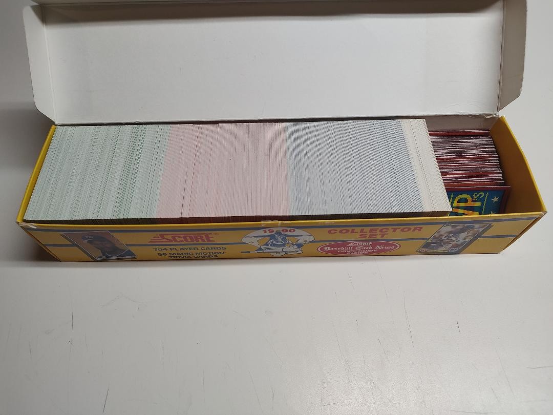 Score Baseball Cards – 1990 Complete Collector Set 704 Cards – Not Sealed