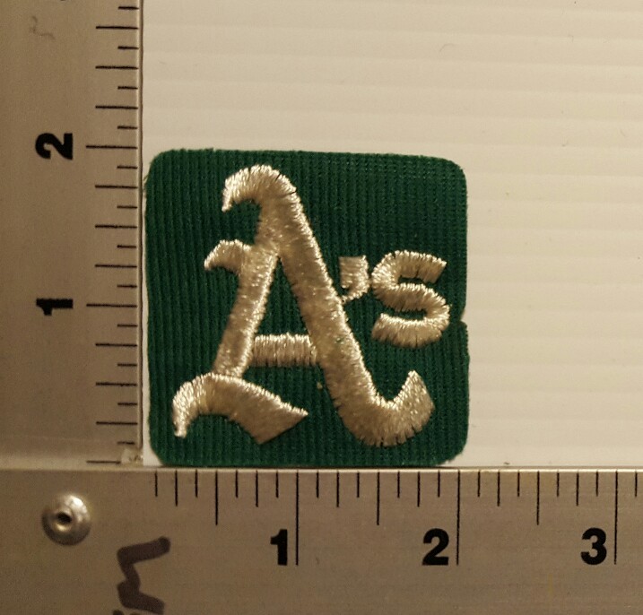 1-PCS OAKLAND ATHLETICS A’S (SQUARE) (GREEN & WHITE) VINTAGE EMBROIDERED PATCH