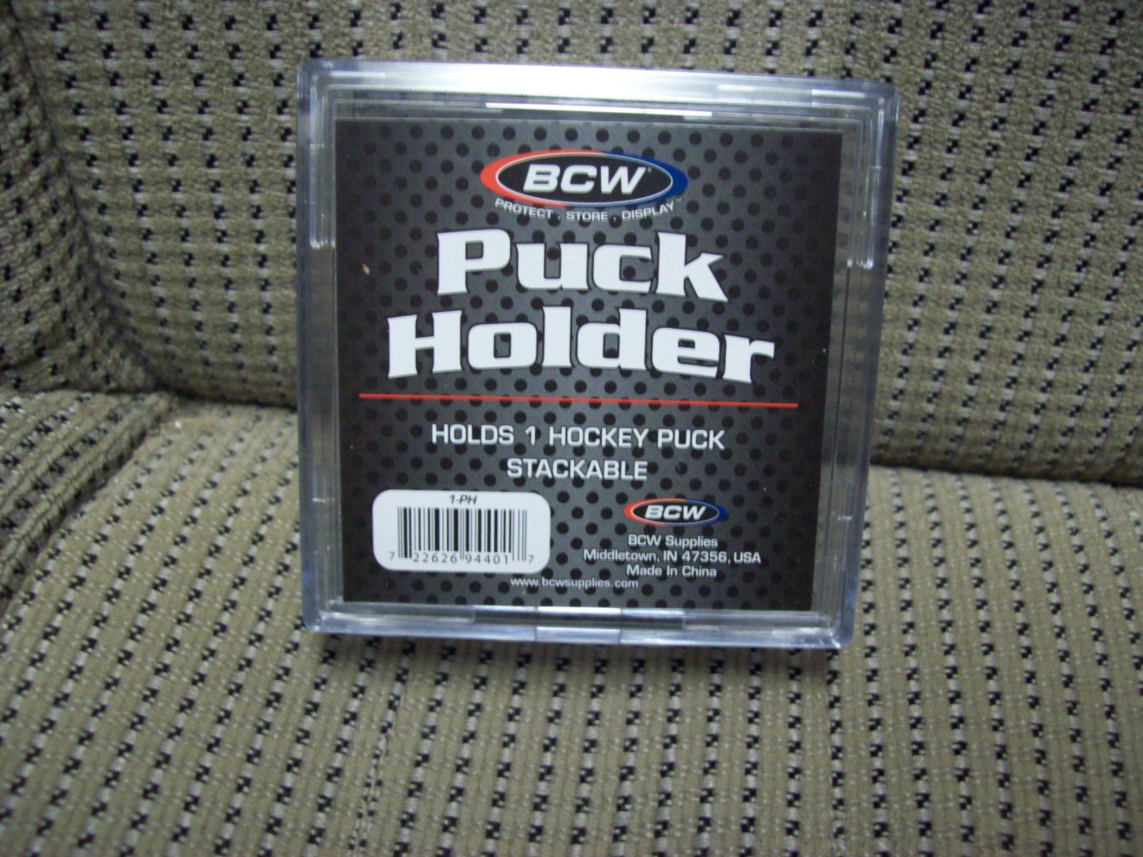 Puck Holder, One BCW Stackable Regulation Puck Holder 2 Piece Design New!
