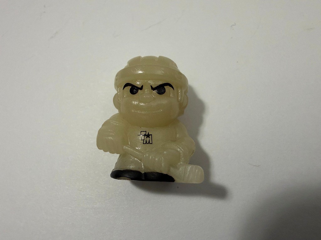 Rare TeenyMates NHL Hockey Figure Glow in the Dark 1:32 Packs Series 1