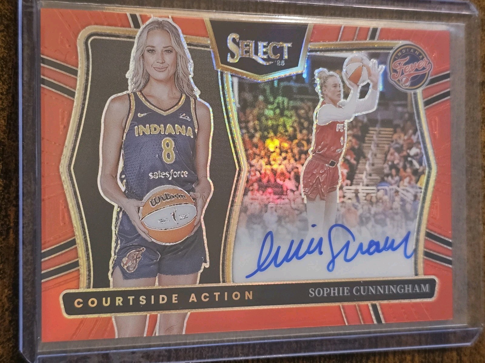 2025 Panini Select WNBA Sophie Cunningham Red Prizm #42/99 Courtside Action Auto
