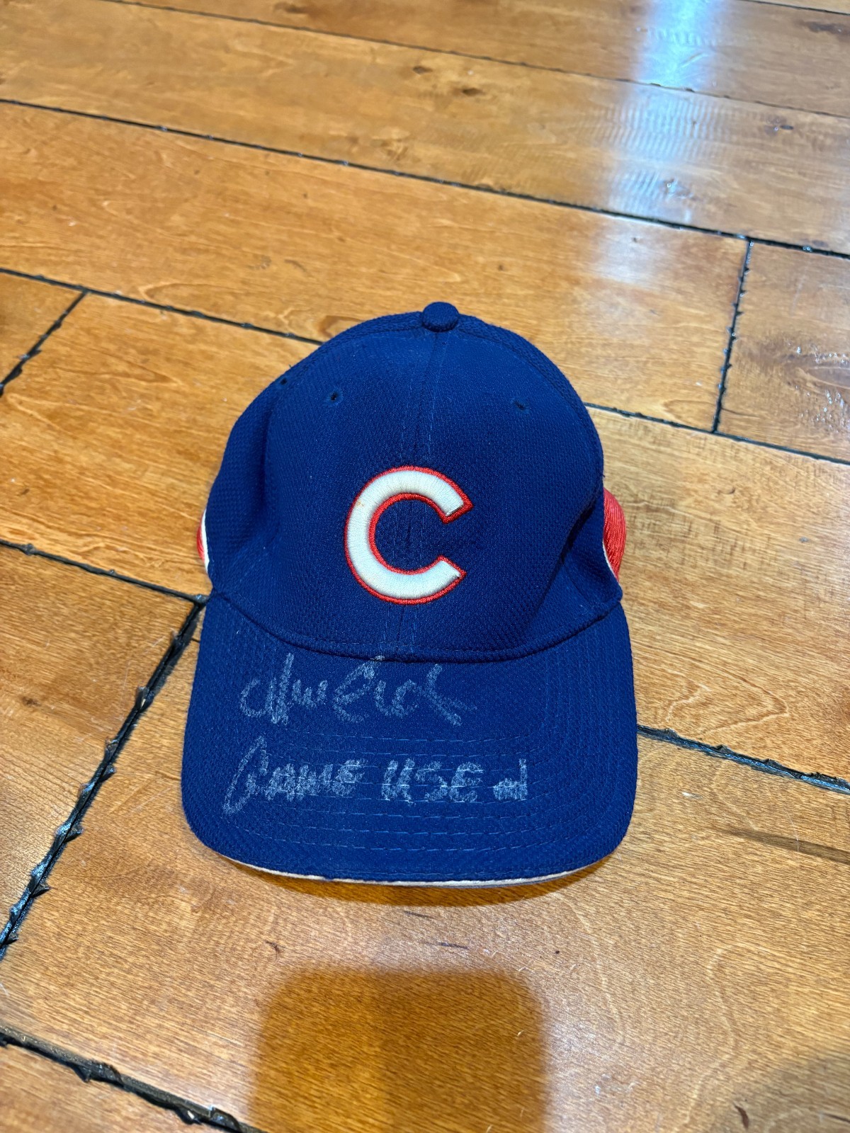 UNKNOWN GAME USED WORN CHICAGO CUBS HAT NEW ERA #6