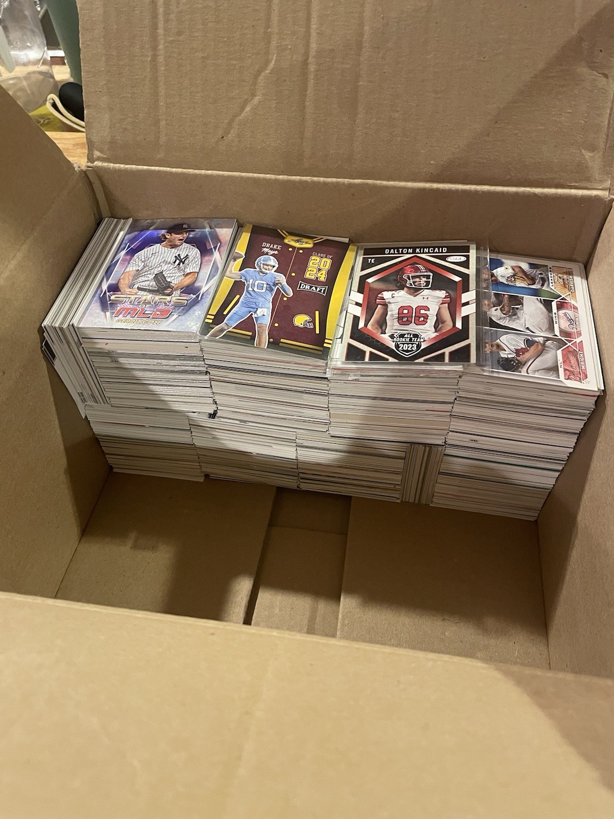 Over 900 cards. Topps Panini Rookie Cards. Trading Card Lot MLB NFL NBA Stars