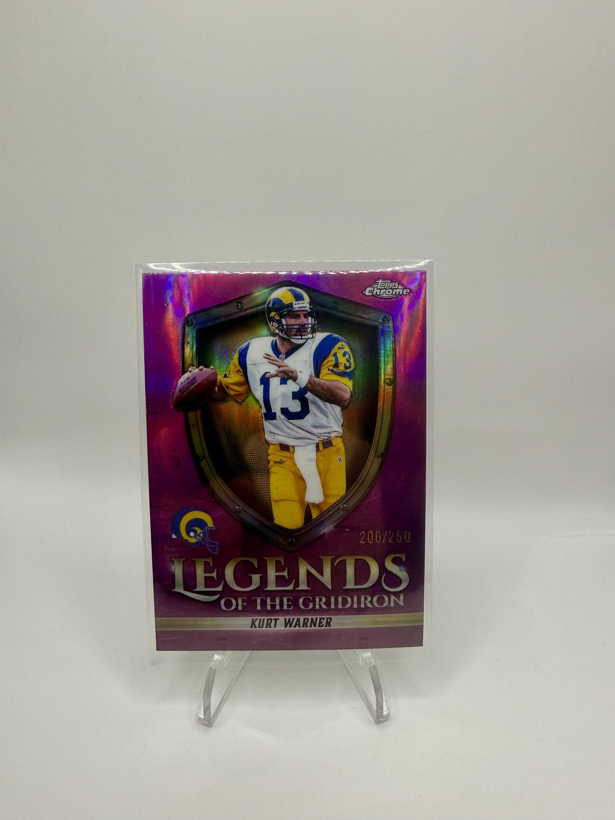 2025 Topps Chrome #LOG-1 Kurt Warner Legends of the Gridiron Pink Refractor Rams