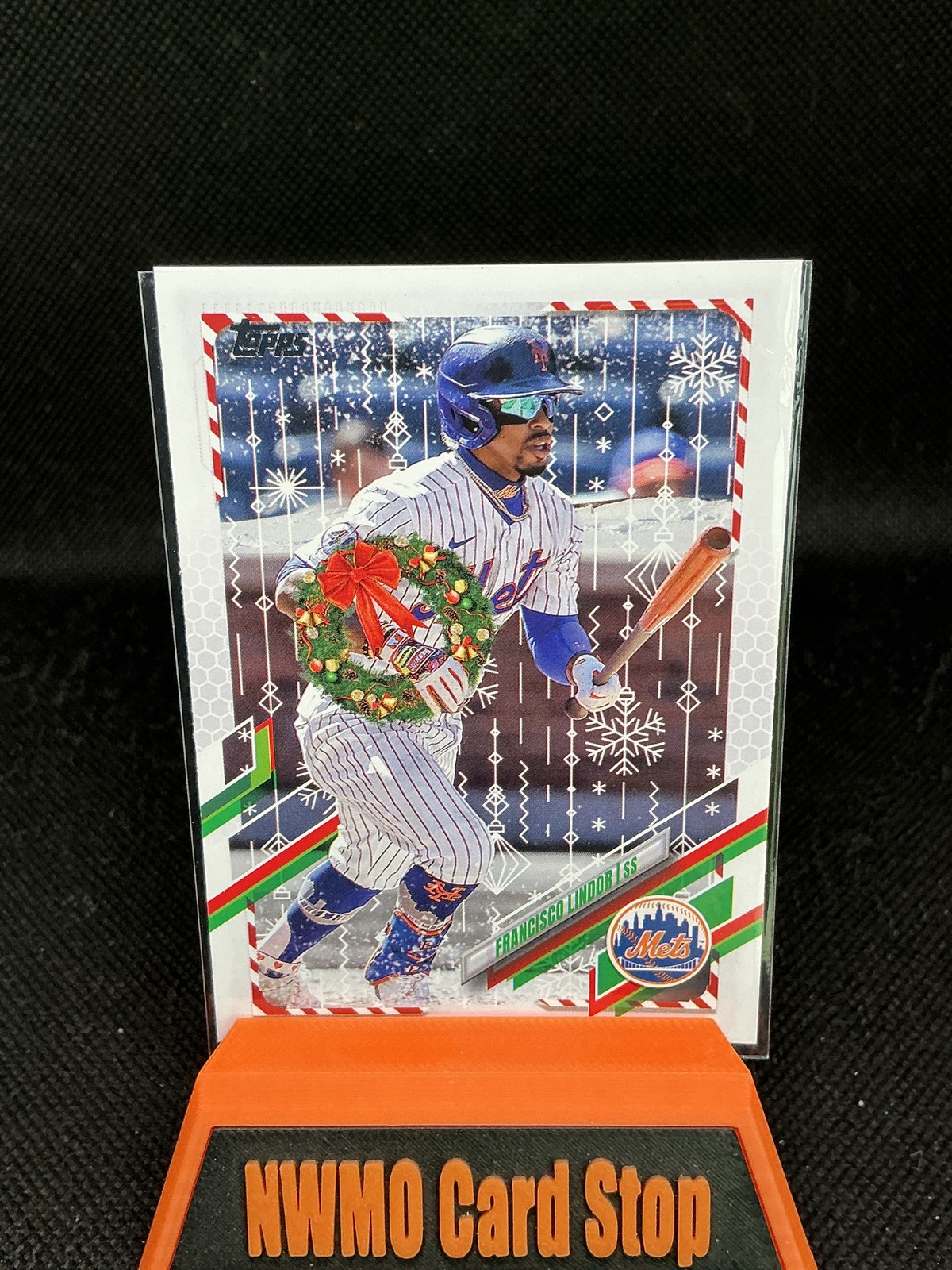 2021 Topps Holiday #HW11c Francisco Lindor Rare Carrying Wreath