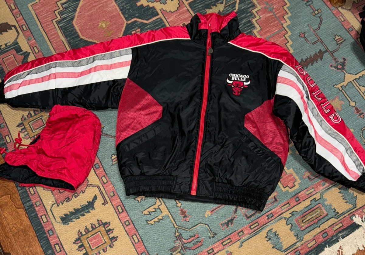 Vintage Pro player NBA Chicago Bulls Reversible Puffer Jacket Men Size XL