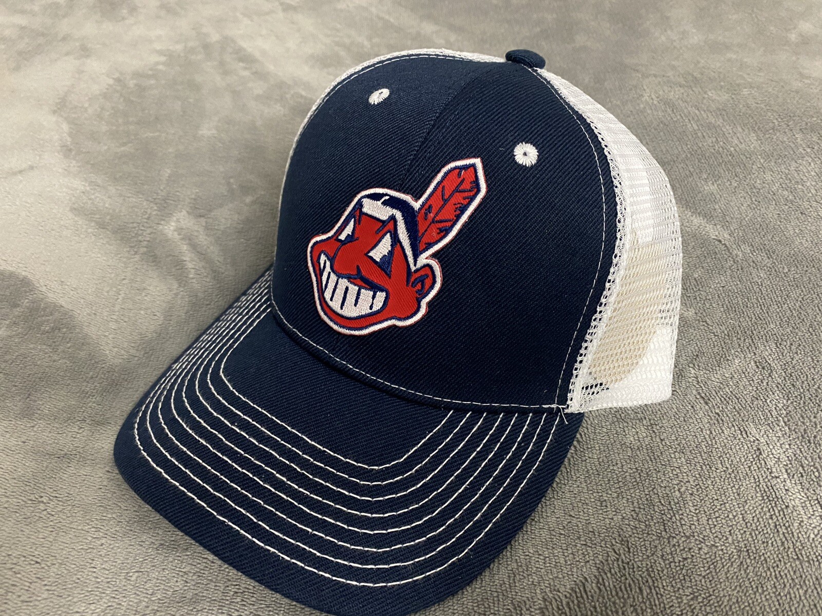 ⚾️CLEVELAND INDIANS CLASSIC CHIEF WAHOO TRUCKER HAT CAP NAVY BLUE WHITE MESH NEW