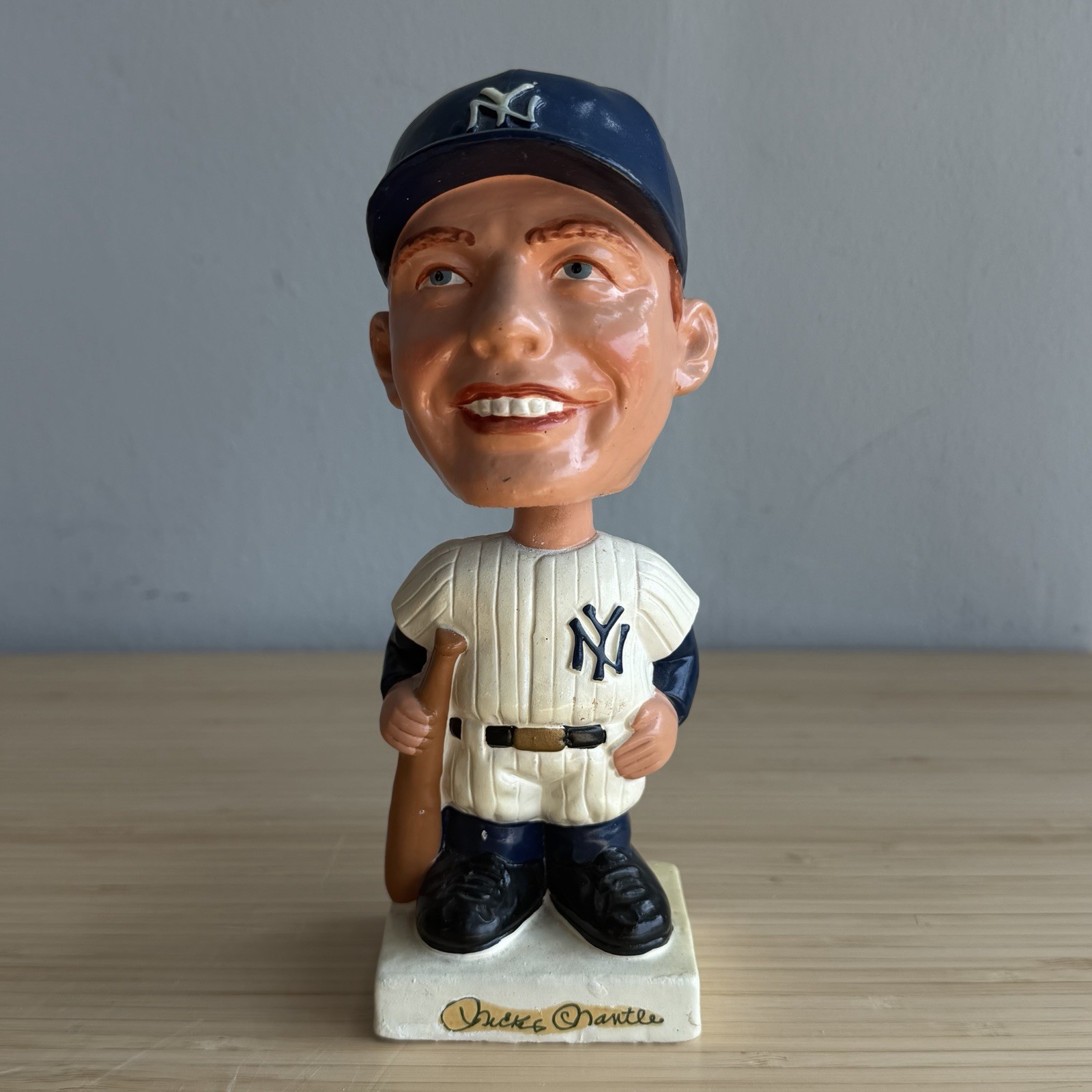 1962 Mickey Mantle White Square Base New York Yankees Bobblehead Nodder