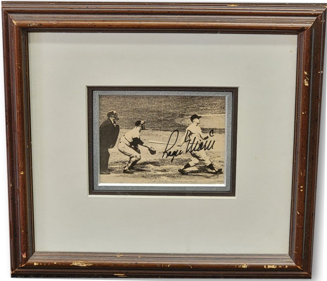 Roger Maris Hand Signed Auto 3X5 photo Framed in old Frame NY Yankees JSA