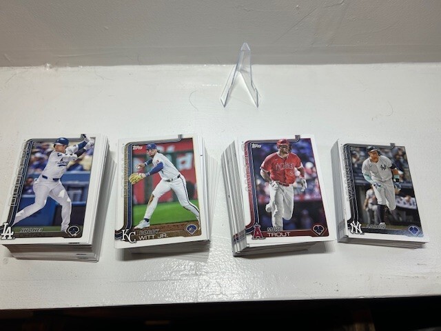 2025 Topps Series 1 Base Cards #176 – 350 You Pick – Complete Your Set Free Ship
