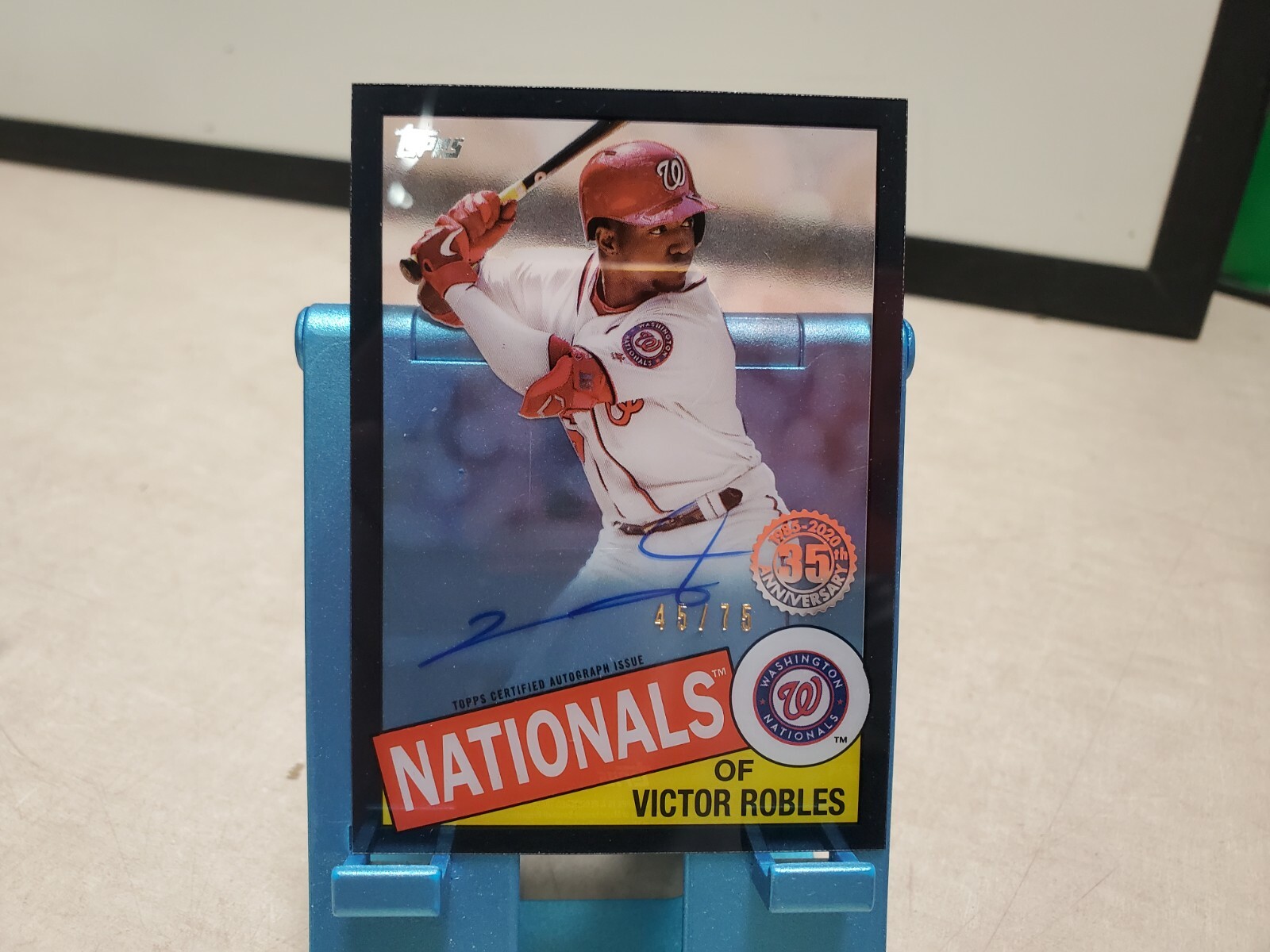 Victor Robles 2020 Topps Clearly Authentic Black Border SP Auto /75 T2120