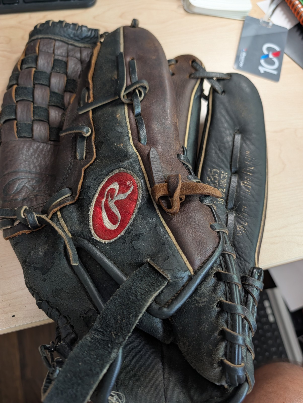 **Vintage Rawlings Playmaker Baseball Glove**
