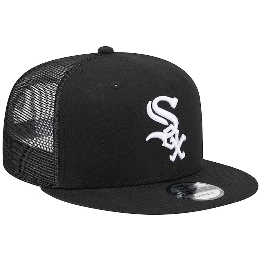Chicago White Sox New Era Classic Trucker 950 9FIFTY Adult Snapback Hat Black