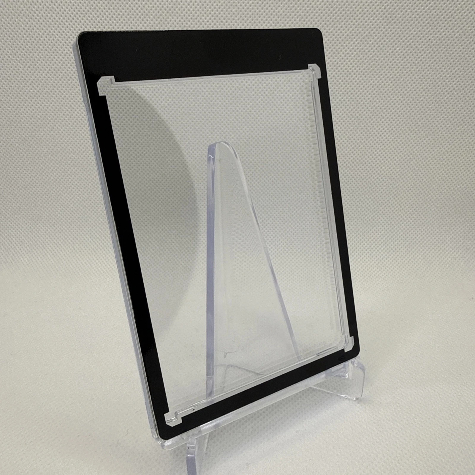 Magnetic Card Holder One Touch Case BLACK BORDER – 35PT & 55PT Sizes