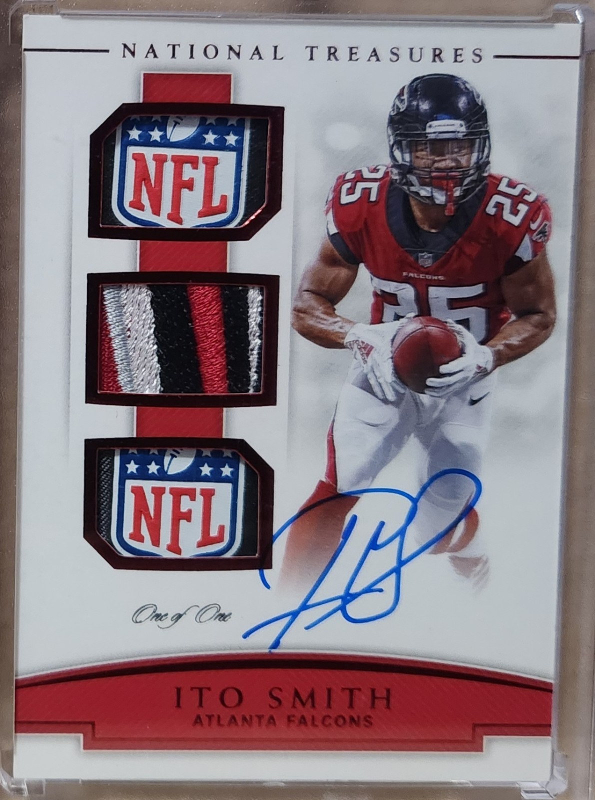 2018 NATIONAL TREASURES ITO SMITH TRIPLE NFL SHIELD PATCH RC AUTO #1/1 FALCONS
