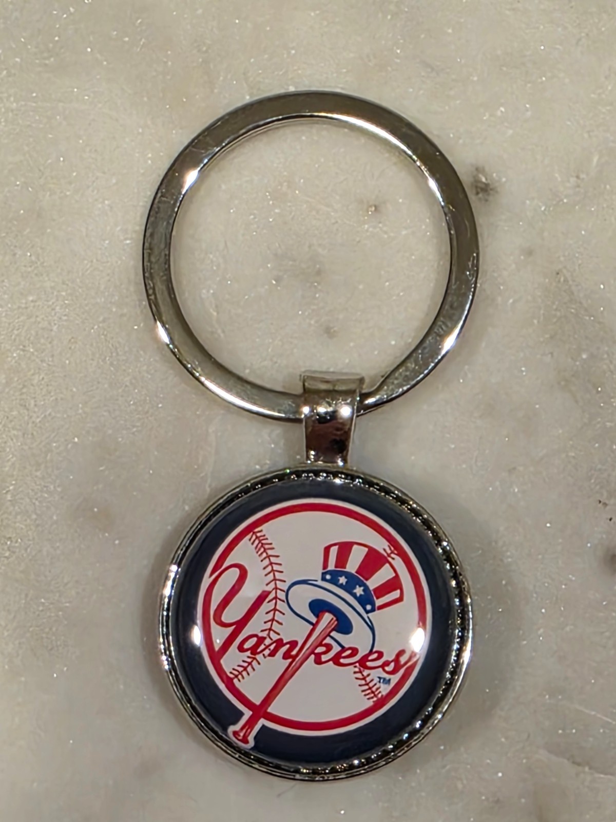 MLB Keychains 2 Sided Pendants (AL & NL East)