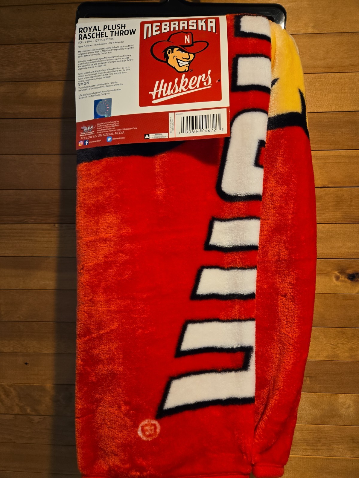 NEBRASKA CORNHUSKERS Herbie Husker MEMORIAL FOOTBALL STADIUM THROW BLANKET New