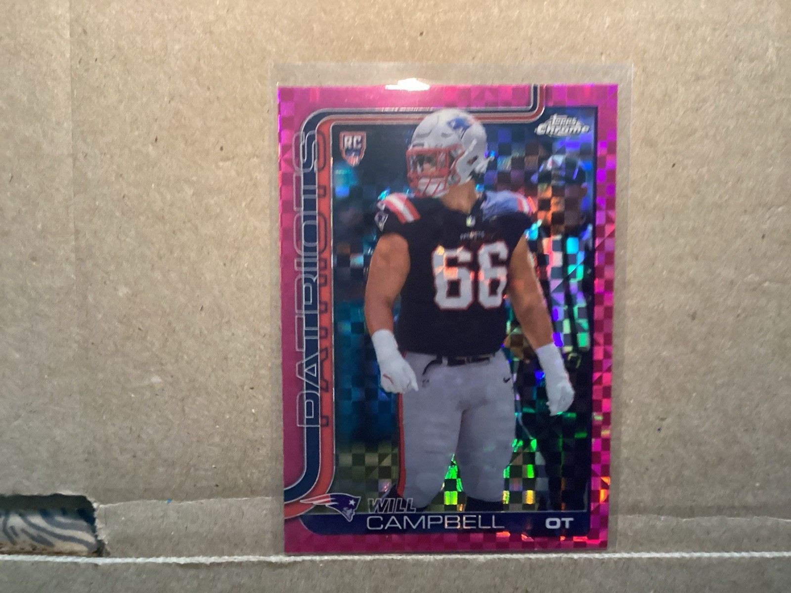 2025 Topps Chrome – Rookies Will Campbell #379 Hot Pink X-Fractor (RC)